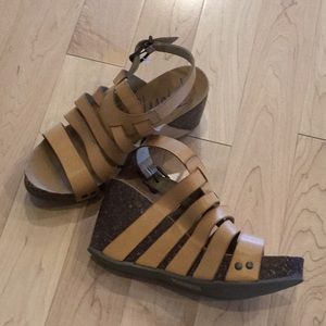 Sandals new without tag